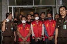 Tersangka Korupsi Program...