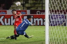 Persija Bungkam Dewa...
