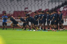 Mengintip Persiapan...