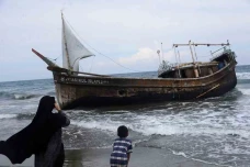 Penampakan Kapal Imigran...