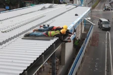 Revitalisasi Halte TransJakarta...