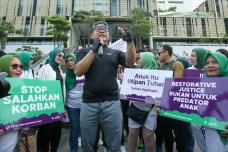Muhaimin Iskandar Tandatangani...