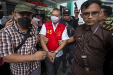 Kejari Batam Tahan Tersangka...