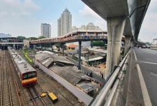 Skywalk Kebayoran Lama...