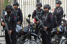 1.600 Polisi Dikerahkan...
