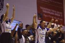 AHY Saksikan Kemenangan...