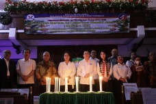 Perayaan Natal dan Tahun...