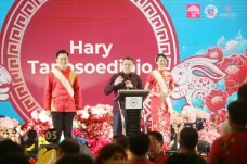 HT Hadiri Imlek Paguyuban...