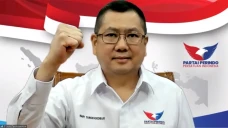 Ketua Umum HT Hadiri...