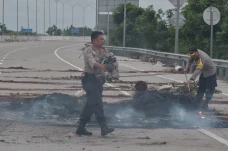 Usai Ditutup Warga,...