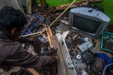 Dampak Hujan Deras dan...
