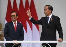 Presiden Jokowi Terima...