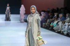 Potret Busana Muslim...