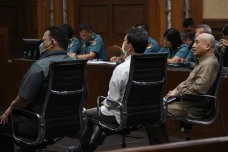 Sidang Perdana Kasus...