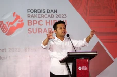 Forum Bisnis HIPMI Surabaya,...