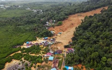 Foto-foto Bencana Tanah...