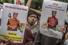 Aksi Dukungan Penangkapan...