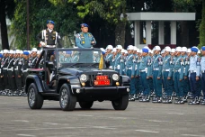 Panglima TNI Pimpin...