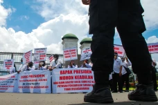 Ratusan Honorer Klaten...