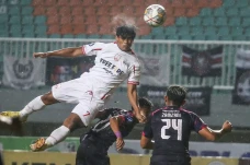 Persis Solo Kalahkan...