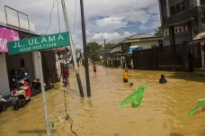 1.340 Rumah Warga di...