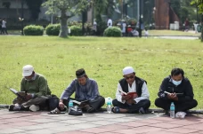 Depok Mengaji Sambut...