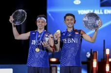 Sikat The Daddies, Fajar/Rian...