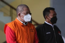 KPK Tahan Pengacara...