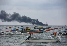 Kapal Tanker MT Christian...