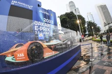 Pameran Replika Mobil...