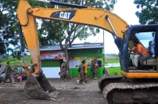 Pembongkaran Bangunan...