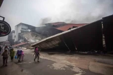 Kebakaran Plaza Botania...