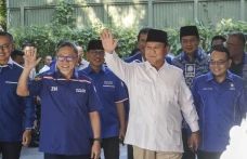 Prabowo Subianto Terima...