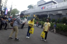 Forvita Bagikan Ribuan...