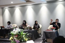 Dukung Pembangunan Desa...