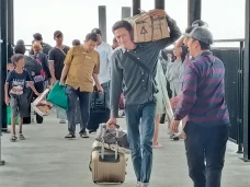 Lonjakan Penumpang Arus...