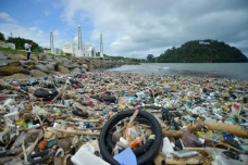 Tumpukan Sampah Cemari...