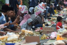 Melihat Tradisi Kenduri...