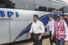 Menhub Pantau Arus Balik...
