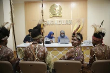 Laporan Masyarakat Adat...