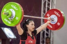 Lifter Tsabitha Alfiah...