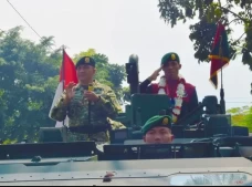 Bukan Kaleng-kaleng,...