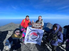 Menikmati Sunrise di...