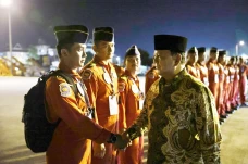 Prabowo Beri Selamat...