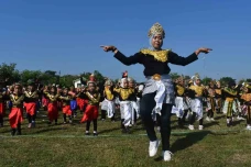 Gebyar Tari Massal Anak...