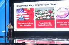 Prabowo Subianto Hadiri...