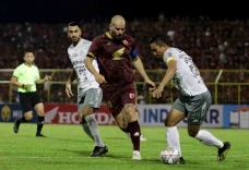 Kalahkan PSM Makassar,...