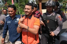 Lagi, Polisi Tangkap...