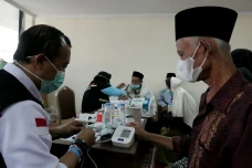 Melihat Layanan Klinik...