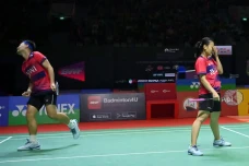 Rinov dan Pitha Kalah...